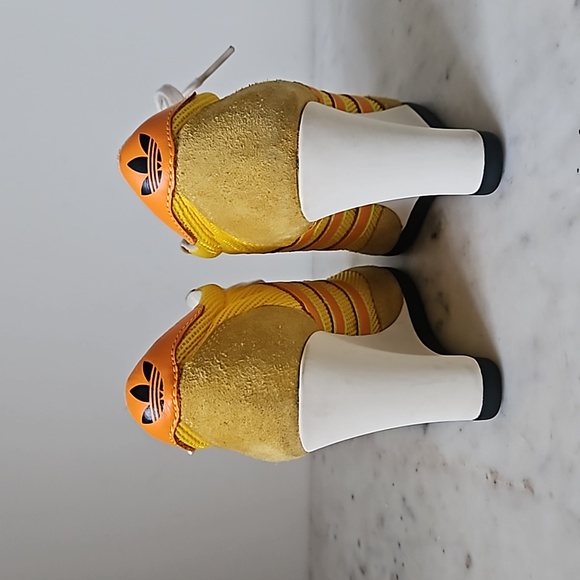 JEREMY SCOTT x ADIDAS: Yellow and orange Arrow wedge sneakers - Picture 5 of 8